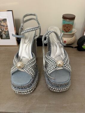 Azalea Wang Pearl Something Blue platform heel